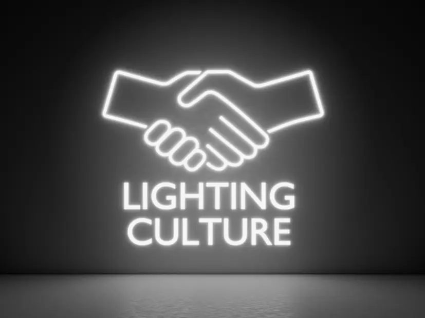 Zwei sich begrüßende Hände mit dem Schriftzug „Lighting Culture“.